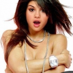 Selena Gomez bez stanika ;0