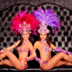 Tancerki rewii samby Afro Carnaval. Samba Brazylijska!