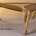 futurystyczny stolik