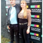 Wokalistka Emanuela przed wystepem na koncercie festiwalu Kultura Nieponura w 2020r