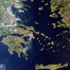 Płonące Ateny widziane z kosmosu
