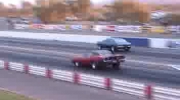 Drag Dodge Charger vs Chevrolet Camaro