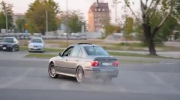 BMW M5 E39 - Drifting po parkingu