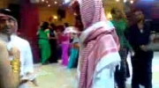 Arab rzuca pieniędzmi w klubie nocnym - Babes Dancing In A Dubai Night Club