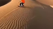 Snowboard na piasku