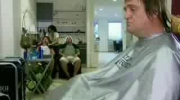 co sie dzieje u fryzjera