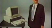 John Clesse reklamuje komputer  Compaq ADS