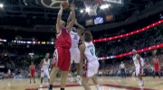 LeBron James blokuje Yao Ming'a !!!