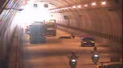 wypadek motocyklu w tunelu