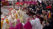 Atak Kobiety na Papieża Benedykta XVI Przed Pasterką W Watykanie