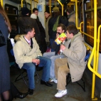tak sie bawia w poznanskich tramwajach:)