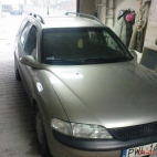 Opel Vectra 1.8 16v tapety