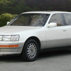 Lexus LS400 galeria