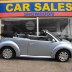 Volkswagen Beetle 2.0 Cabriolet Automatic tapety