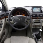 zdjęcia Toyota Avensis 2.0 D-4D