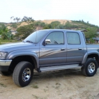 Toyota Hilux 2000 galeria