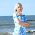 Magdalena Mazur na plaży w Międzyzdrojach