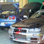Nissan Skyline  w garażu