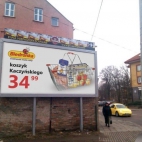 Biedronka reklamuje się 'Koszykiem Kaczyńskiego'?