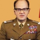 donald tusk = wojciech jaruzelski