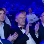 Janusz Korwin-Mikke i Przemysław Wipler na gali KSW #2