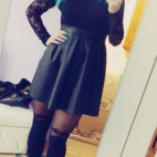 Sexowna blondynka w czarnych rajstopach