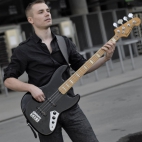 Sebastian Szarapow, basista Plethory