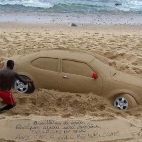 Zrób sobie samochód z piasku.