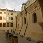 Lublin - dziedziniec przy katedrze