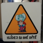 hlidej si sve dite obserwuj swoje dziecko watch your child.JPG