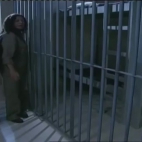 Policjantka  i 2 więźniarki.jpg