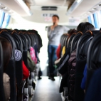 autokar-wycieczka-fot-shutterstock-487391