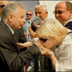 196117380_984020472424637_6901606124342191591_n