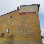 Słupsk Mural murale PRL Polska Ludowa Ukoronowaniem cz.2