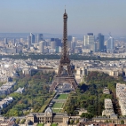 Paris_-_Eiffelturm_und_Marsfeld2