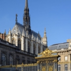 Paris_Sainte_Chapelle_East_View_02