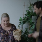 Pani Jola wygoniła Laurę z kamienicy! Won stąd, żmijo jedna! [Zakochani po uszy 2