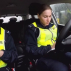 Policjantki-bliźniaczki z warszawskiej drogówki. Mylą ich ki