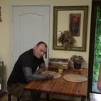 Jego szwagier wyszedł z więzienia i terroryzował jego rodzinę! [