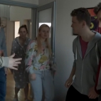 Co Rafał powinien zrobić ze znalezionymi pieniędzmi. Każdy z przyjaciół miał własną propozycję..