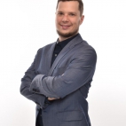 krzyś pluta i jego rodzina i znajomi