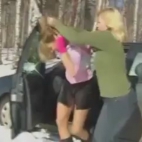 Wyciągnął z samochdu