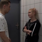 Doris była nachalna w stosunku do Konrada...