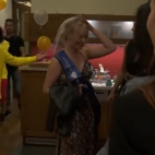 Kasia była wściekła! Na imprezie pojawili się striptizerzy i jej matka