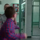 Starsi uczniowie chcieli pobić gimnazjalistę za niewinny dowcip