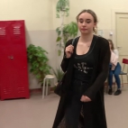 Wszyscy w szkole poznali tajemnicę nowej uczennicy