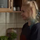 Doris była wredna dla Moniki! W zemście wsadziła jej mysz do torebki!