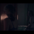 The Handmaid's Tale 2x8 -Commander Waterford punishes Serena Waterford urwisy