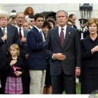 Bush pozycja do hymnu