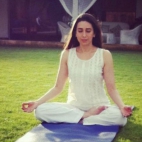 Hot Yoga Pictures Of The Hottest Bollywood Actresses (11)